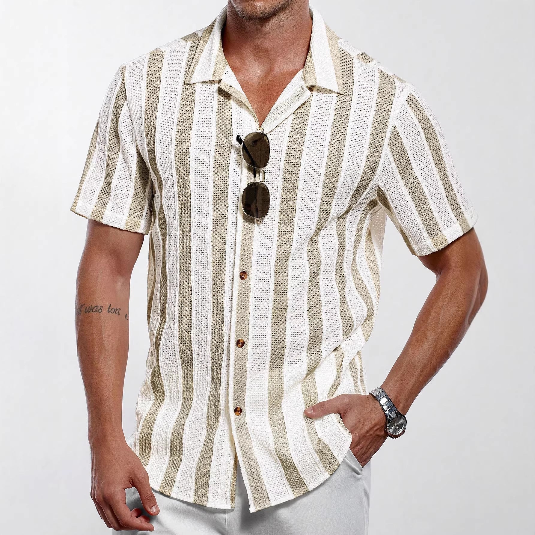 Herren-T-Shirt mit V-Ausschnitt im europäischen und amerikanischen Stil