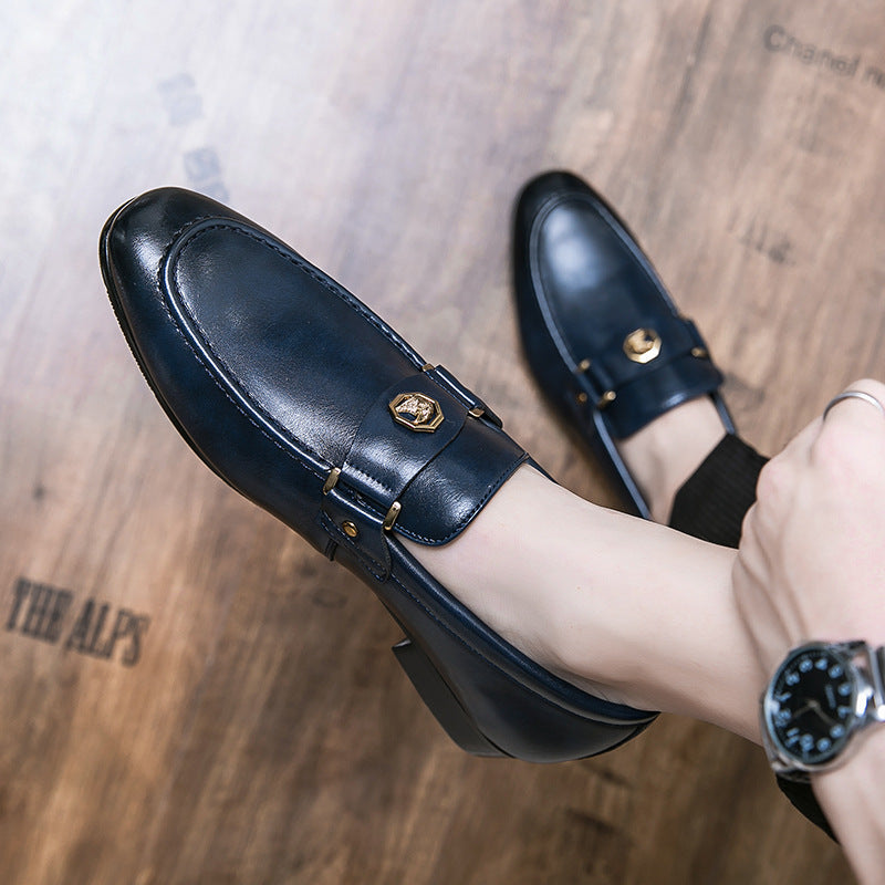 Slipper mit Metallschnalle