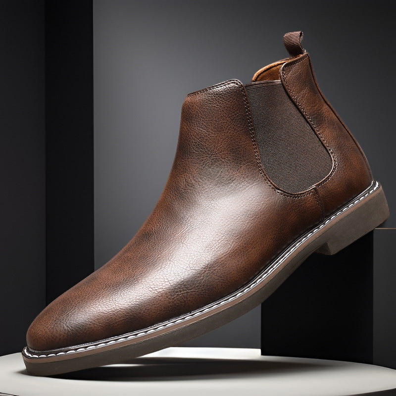 Jugendliche Lederstiefel mit spitzer Zehenpartie