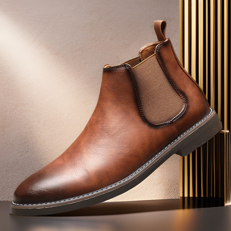 Jugendliche Lederstiefel mit spitzer Zehenpartie